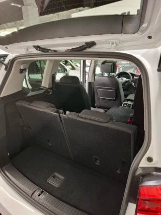 Volkswagen Touran R-Line DSG 7 plazas