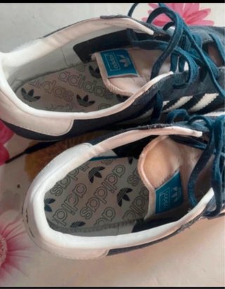 Zapatillas Adidas Gazelle azul marino Blancas