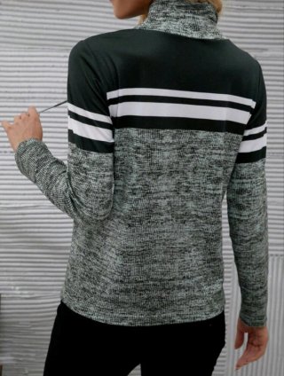 Camiseta cuello alto color block