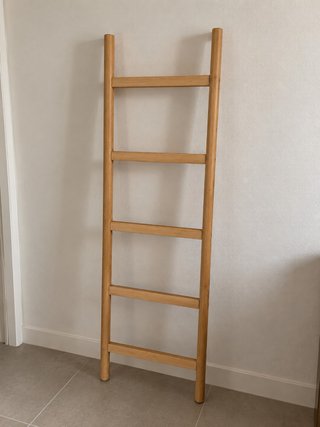 Escalera decorativa de madera