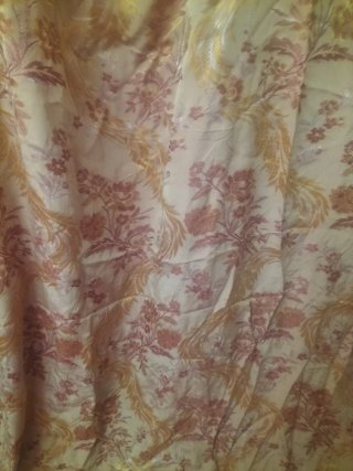 Colcha antigua damasco oro y rosa
