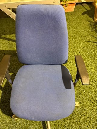 Silla de escritorio giratoria  azul reclinable