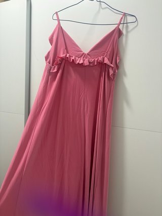 Vestido rosa con volantes
