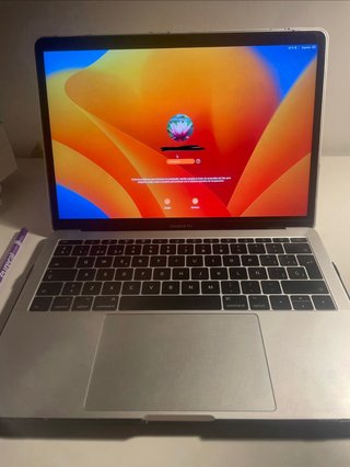 Portátil Apple MacBook Pro