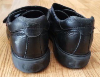 Zapatos Pablosky n°35 niño, muy buen estado. Ganga