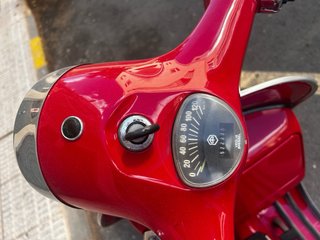 Vespa P200E Roja Clásica – 52.237 km