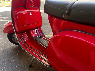 Vespa P200E Roja Clásica – 52.237 km