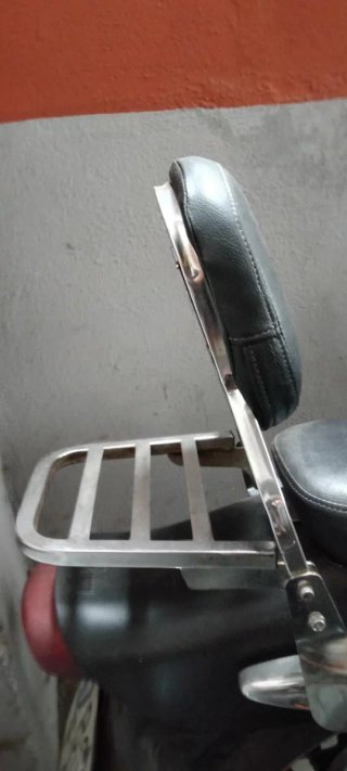 Suzuki Intruder Cruiser Negra/Plateada