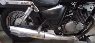 Suzuki Intruder Cruiser Negra/Plateada