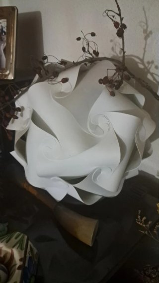 Lámpara de papel blanca moderna