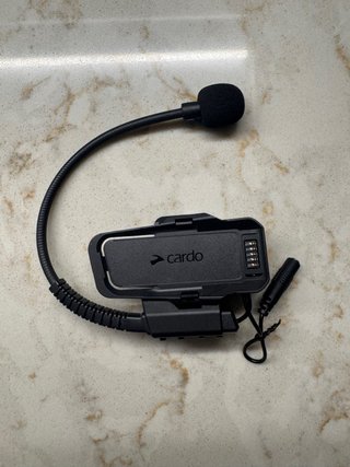 Soporte Cardo PackTalk Edge exclusivo para JET.