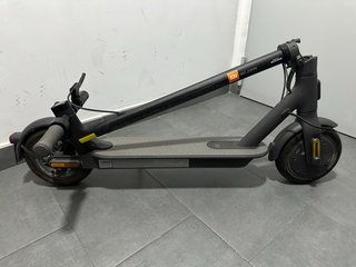 Patinete Eléctrico Xiaomi Mi Scooter