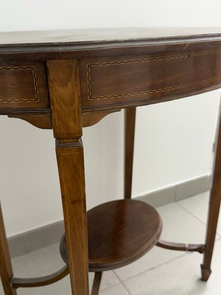 Mesa auxiliar ovalada de madera de caoba