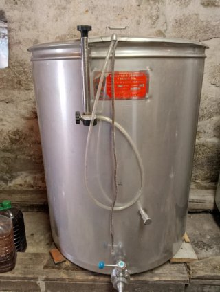 2 cubas acero inoxidable 1000 y 1500L