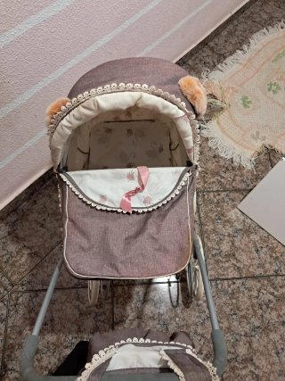 Carro de muñecas clásico