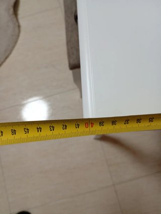 Tocador blanco con espejo ovalado