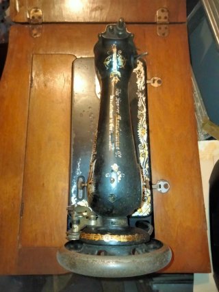 Máquina de coser Singer antigua