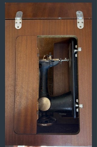 Máquina de coser Alfa antigua
