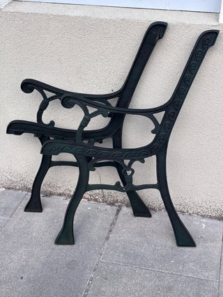 Patas de banco antiguas en hierro fundido