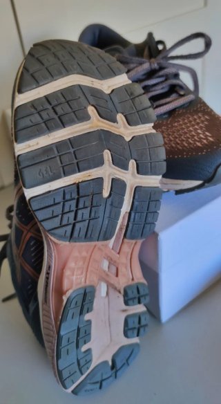 Zapatillas Asics Gel-Kayano 26 Metropolis/Oro rosa