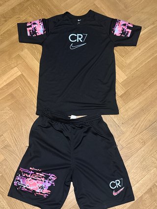 Conjunto Nike CR7 niño negro multicolor