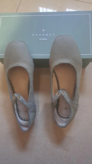 Traje de Comunión Niña T105,zapatos t34 y corona
