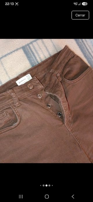 Pantalón vaquero flare marrón Stradivarius