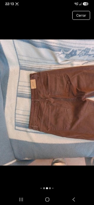 Pantalón vaquero flare marrón Stradivarius