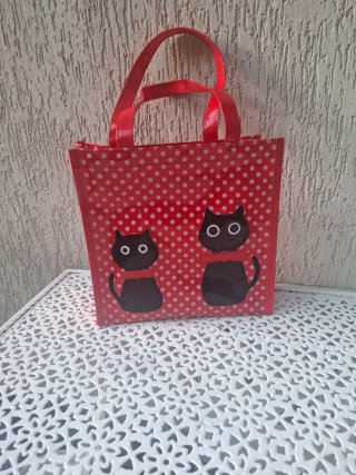 Borsa rossa pois bianchi con gattini in plastica