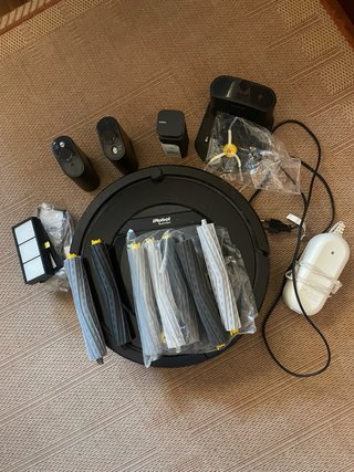Robot Roomba 876 y repuestos nuevos