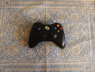 Xbox 360 250GB + Mando + Juegos