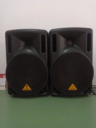 Altavoces Behringer B210d Behringer B1200D Pro Sub