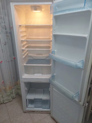 Nevera Combi Urge BEKO