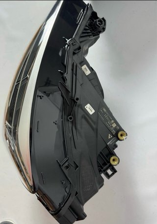 Faros Delanteros Audi Q3 83A