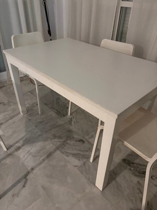 Mesa de comedor extensible blanca