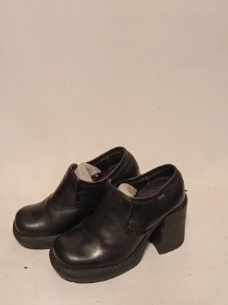 Zapatos STR piel negros tacón cuadrado