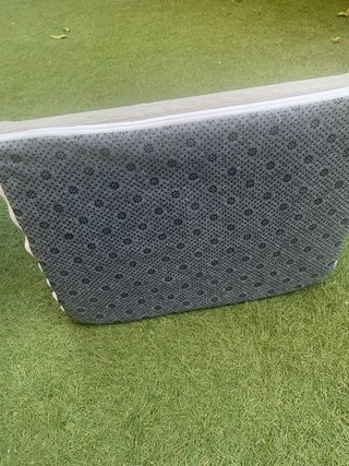 Escalera para perros de espuma gris