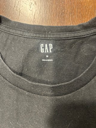 Camiseta Gap Negra Manga Corta