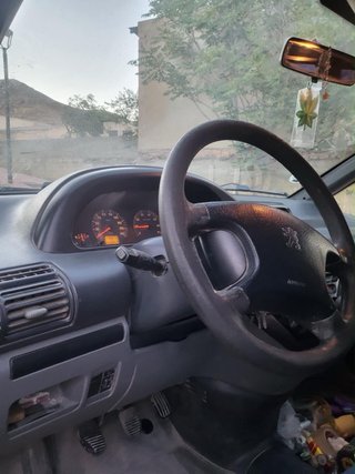 Peugeot Expert 2008