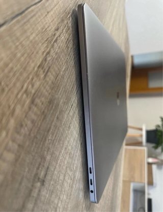MacBook Pro 15,4 pulgadas  2017 i7 16GB RAM 500GB