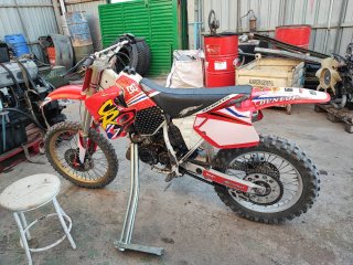 Honda CR 125 Motocross Roja