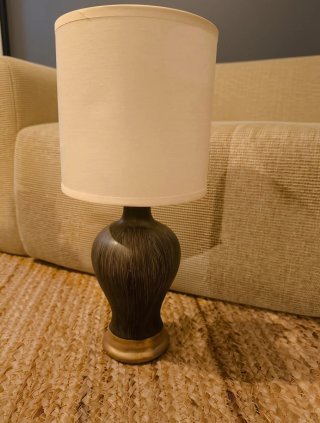 Lámpara de mesa cerámica y tela
