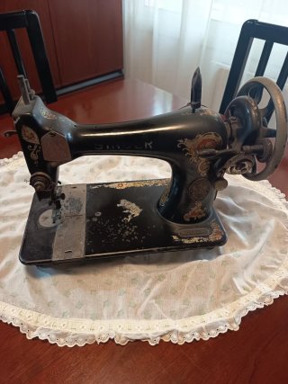 Máquina de coser Singer antigua