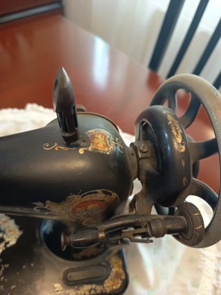 Máquina de coser Singer antigua