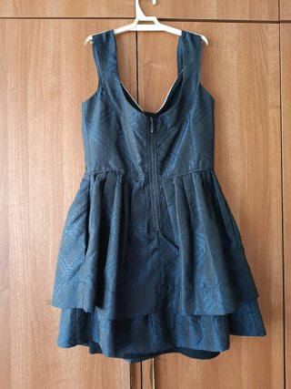 Vestido azul con cremallera