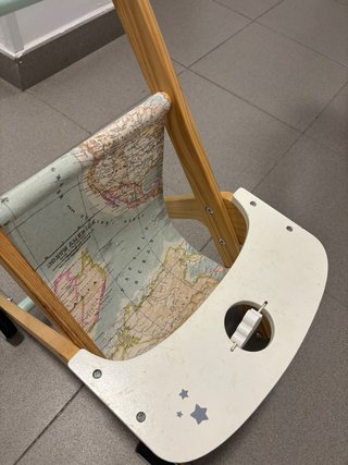 Sillita de paseo de muñecas de madera