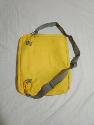 Bolsa de playa Bacardi amarilla y gris