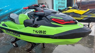 Moto de agua Sea-Doo RXT 300 CV como nueva