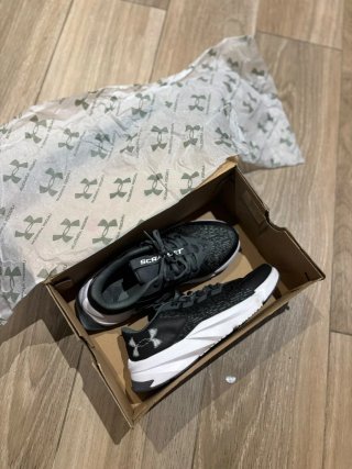 Zapatillas Under Armour Negras/Grises