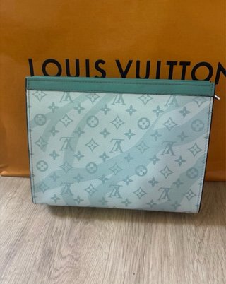 Louis Vuitton Pochette con bolsa – Buen estado